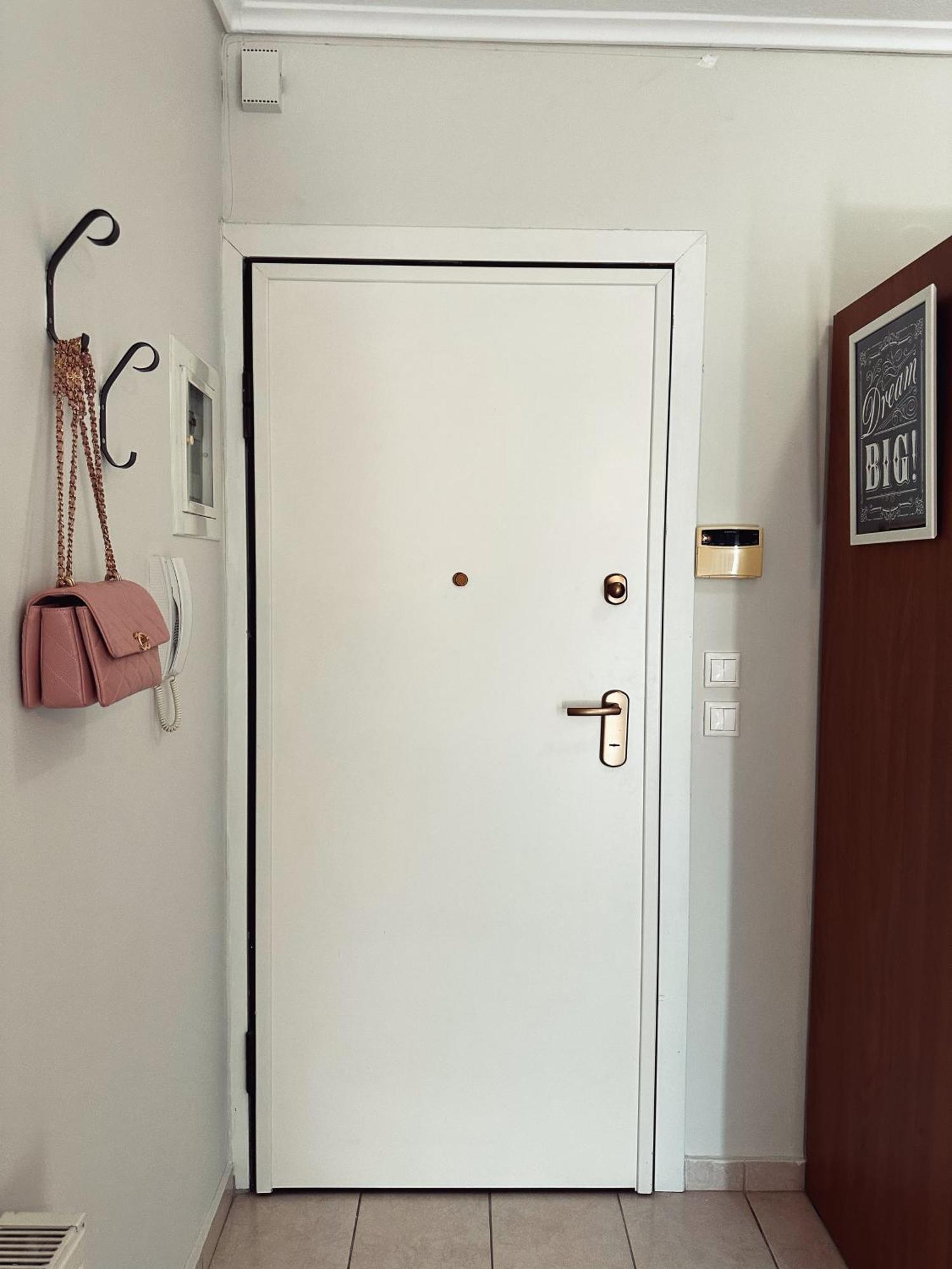 Homely Flat Near Airport 塞萨洛尼基 外观 照片