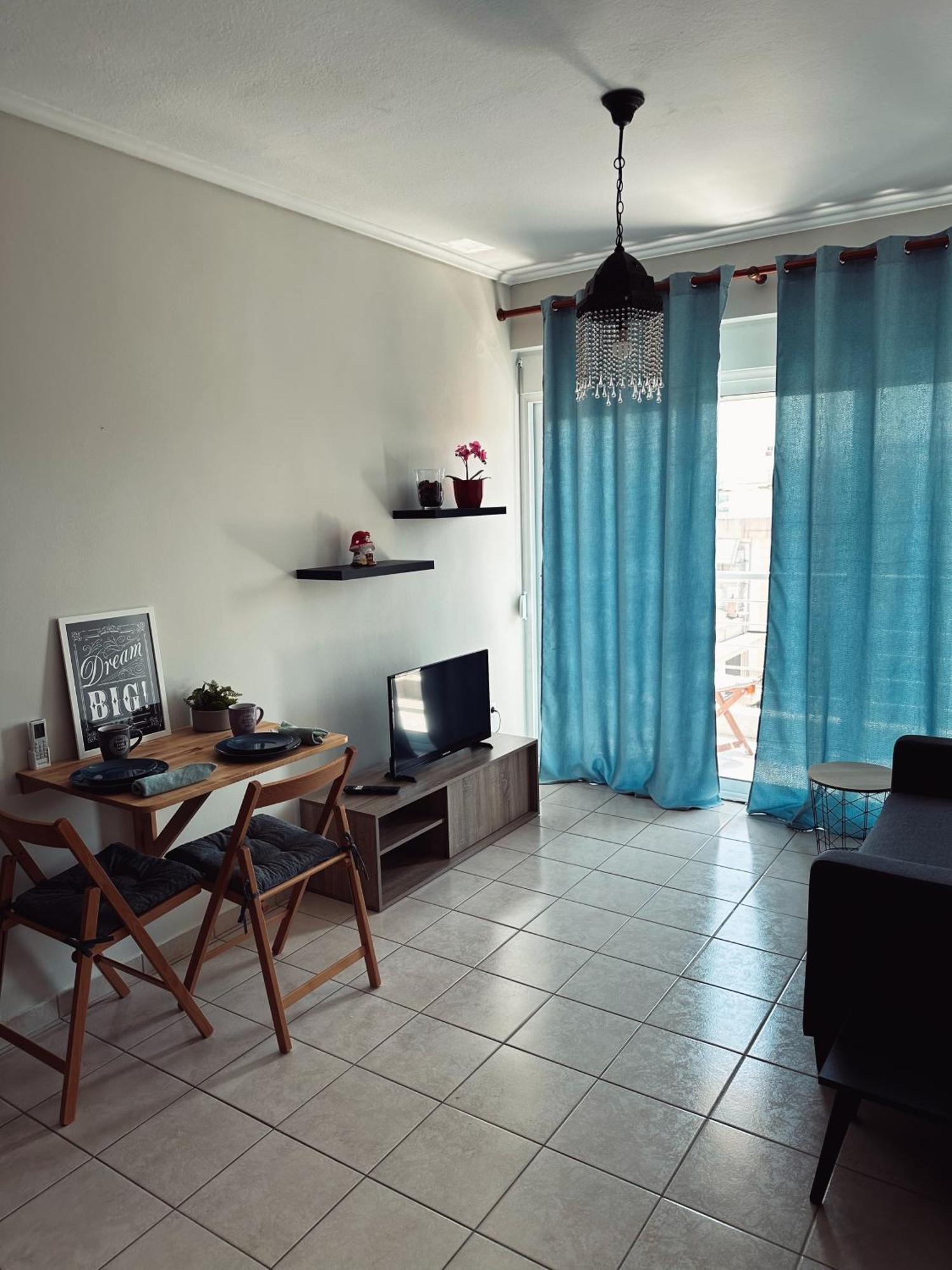 Homely Flat Near Airport 塞萨洛尼基 外观 照片