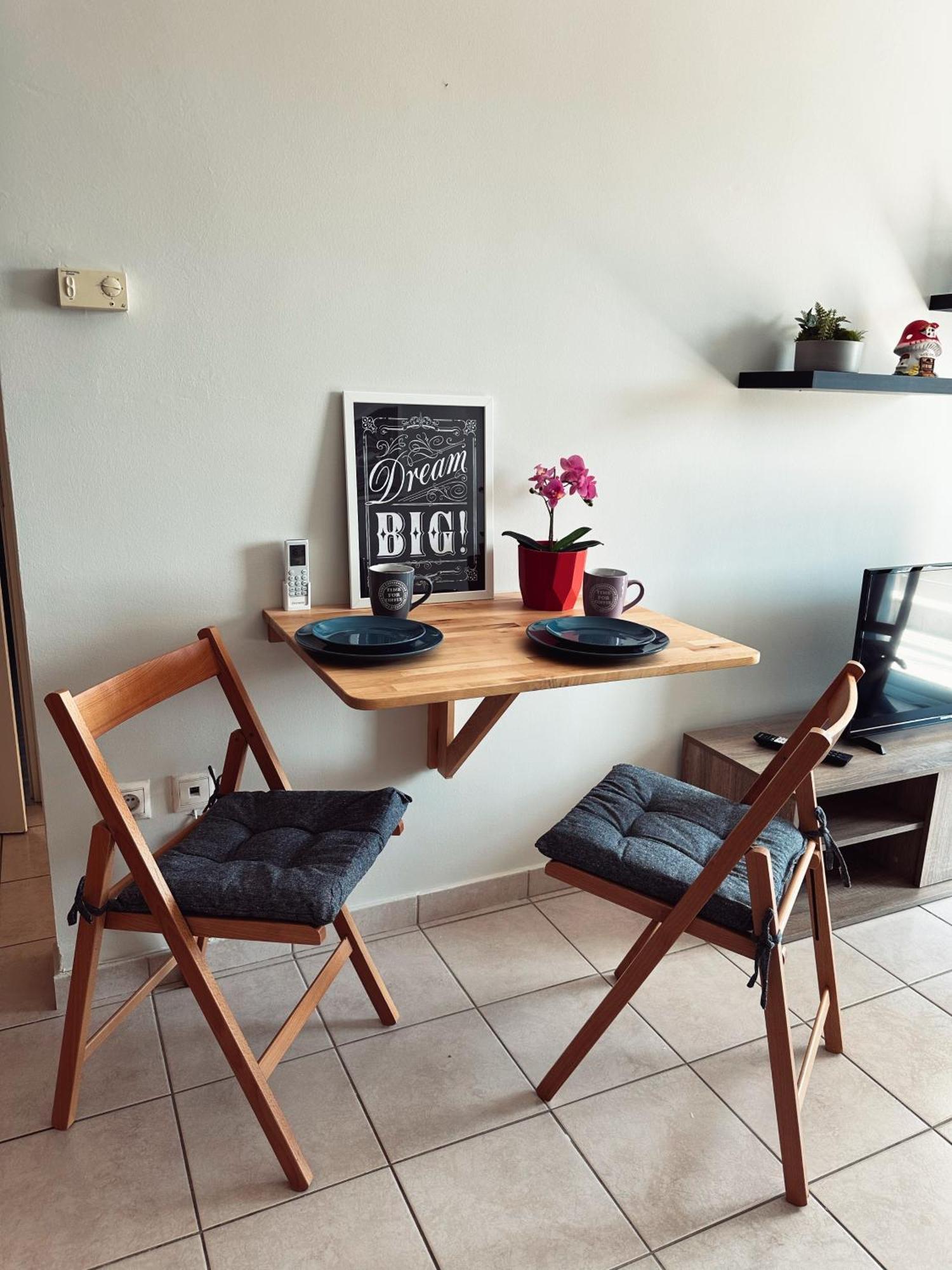 Homely Flat Near Airport 塞萨洛尼基 外观 照片